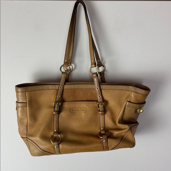 Coach Handbags - Coach Purse